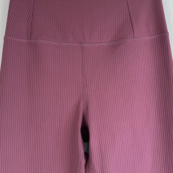 Girlfriend Collective RIB High-Rise Legging in Goji Small - Picture 5 of 6